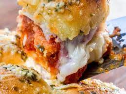 CHICKEN PARMESAN SLIDERS